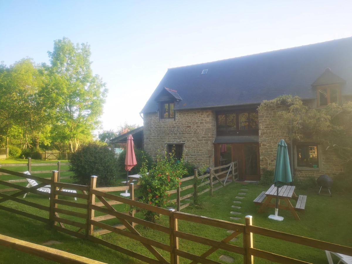 Gites Ferme De La Baie Roz-sur-Couesnon Esterno foto